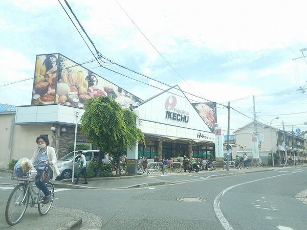 辻ハイツ(イケチュー三国ヶ丘店)