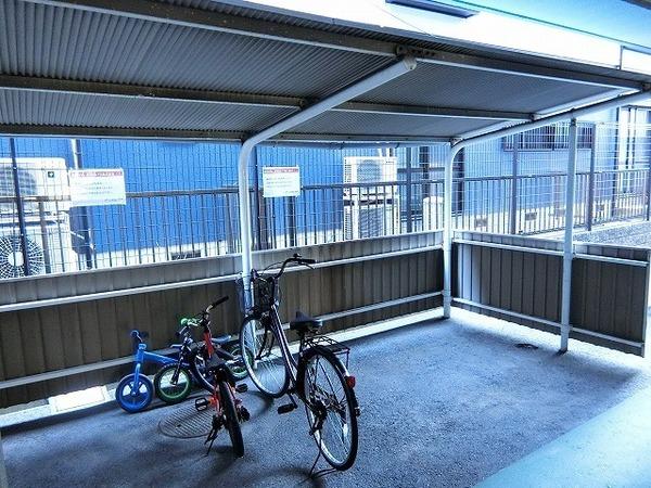フローラ東館