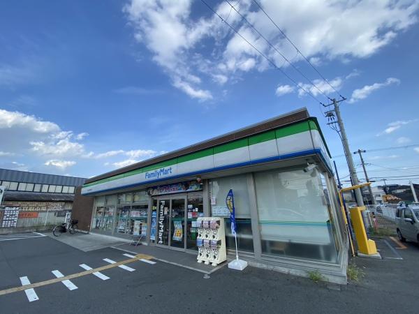 シグナス百舌鳥(ファミリーマート堺百舌鳥陵南町店)