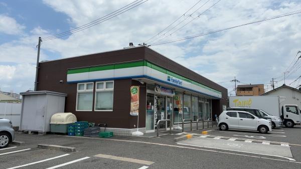 リバーイースト(ファミリーマート堺伏尾店)