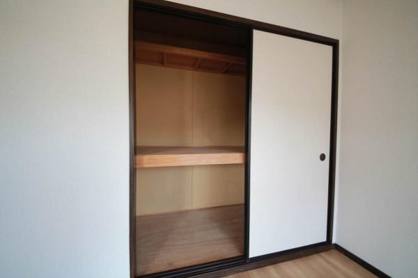 フローレスニシノ