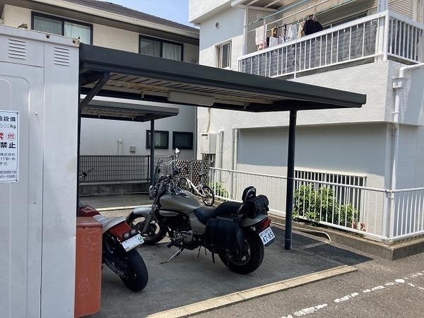 イースト　コート