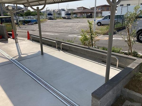 クレスト草部