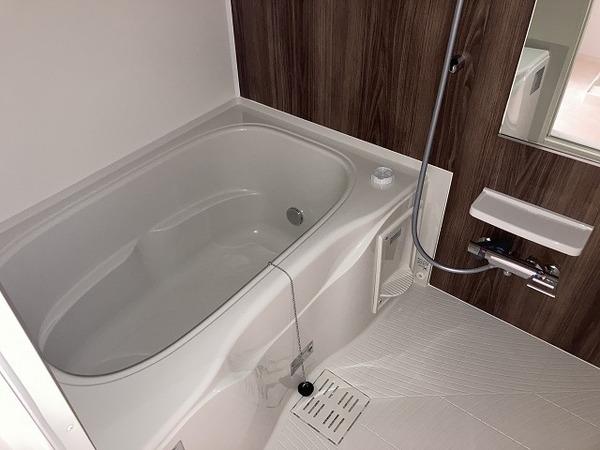 クレスト草部