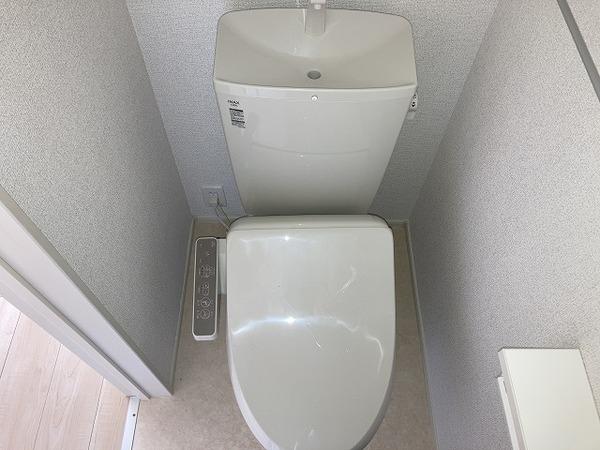 クレスト草部