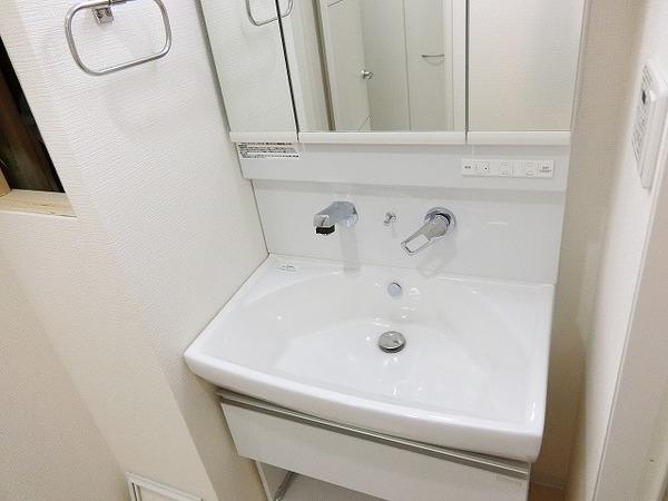 ＬＵＶＩＡＳ堺