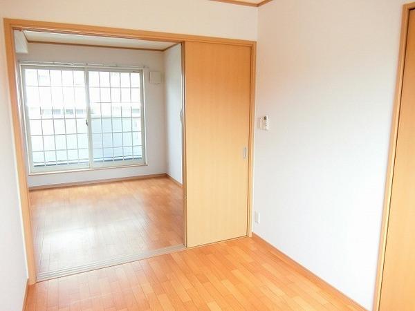 堺市堺区中三国ヶ丘町１丁のハイツ