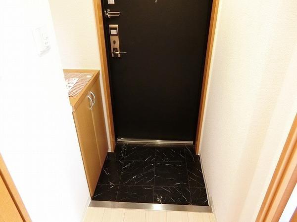 イーストキューブ