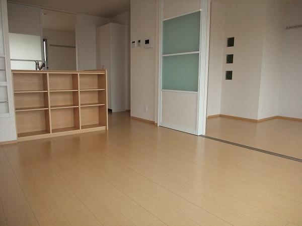 ファミールタカゼンＥ棟