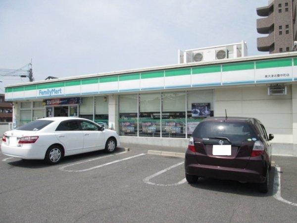 パレス向日葵(ファミリーマート泉大津北豊中町店)
