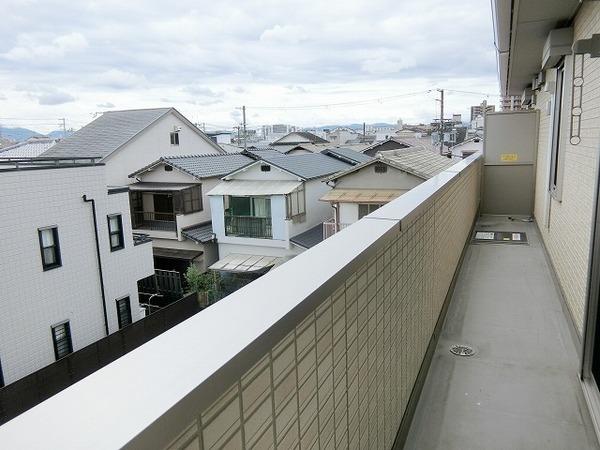 オオセンドイースト