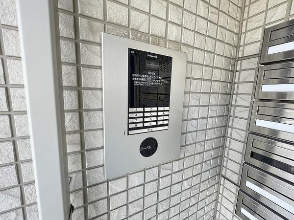 イズミ金岡