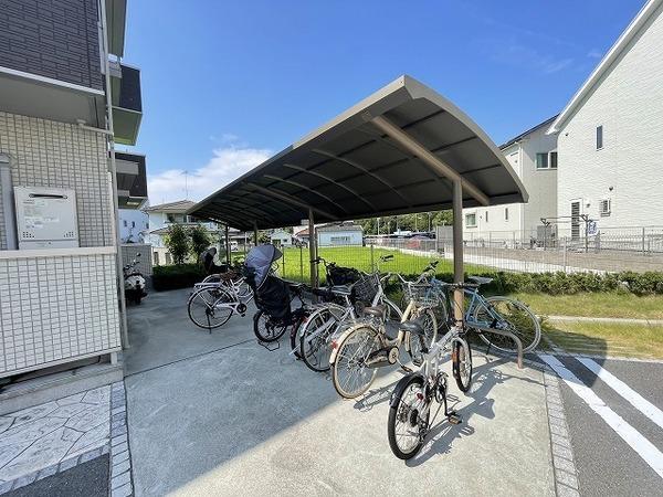 イズミ金岡