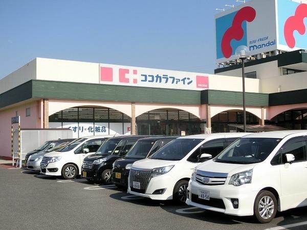 アヴァンセ和泉中央A棟(ココカラファイン和泉万町店)