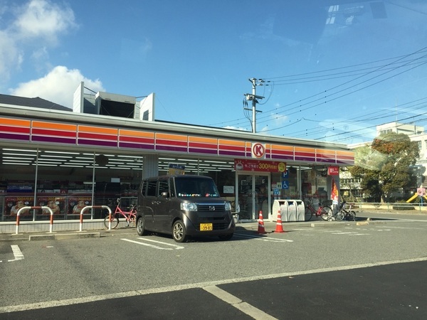 レヴォントゥレット2(サークルK堺大泉緑地店)