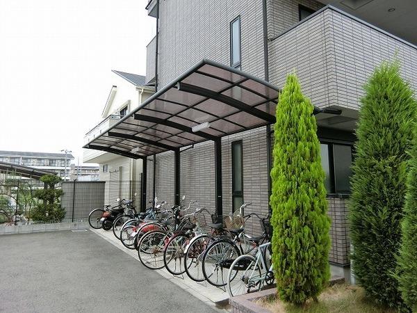 アンプルールフェールルミエール富木