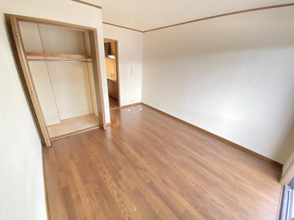 エレガンタナカ