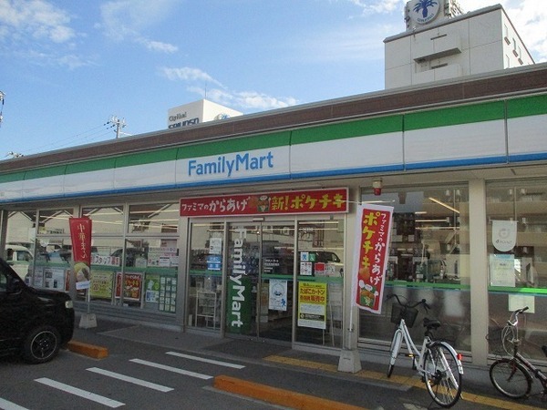 ラ・グレース(ファミリーマート堺出島海岸通店)