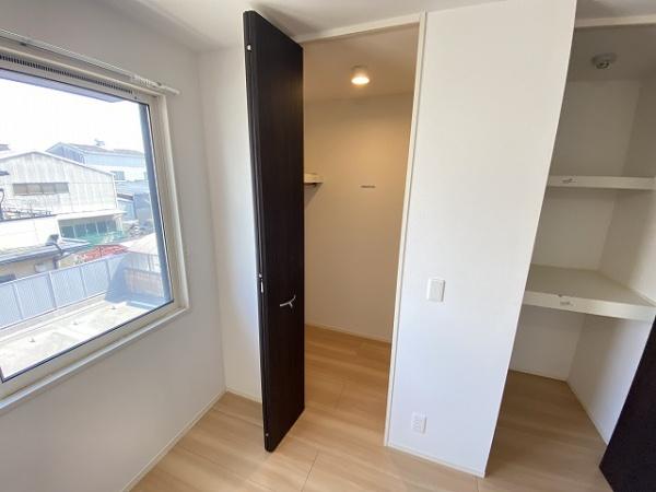 Ｄ－ｒｏｏｍセピアコート鳳