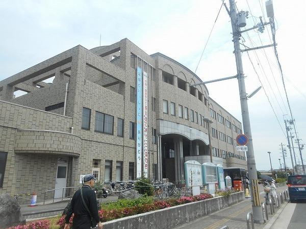 レイクサイド・イースト・ウエスト(堺市東区役所)