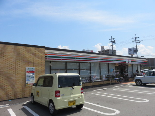 サンブレス(セブンイレブン富田林西口店)