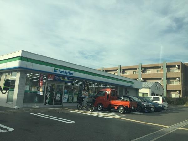 カルム(ファミリーマート堺泉北竹城台店)