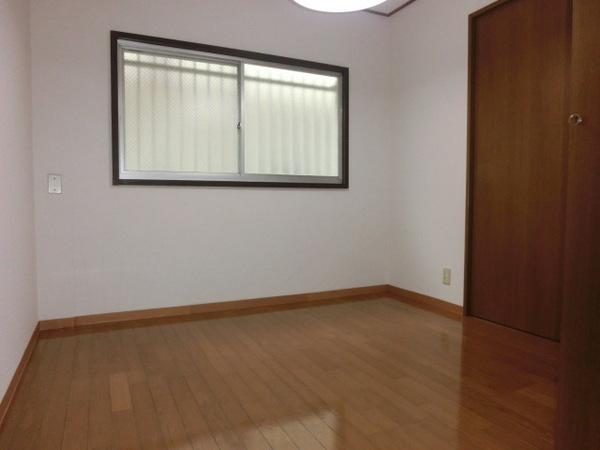 川端マンション