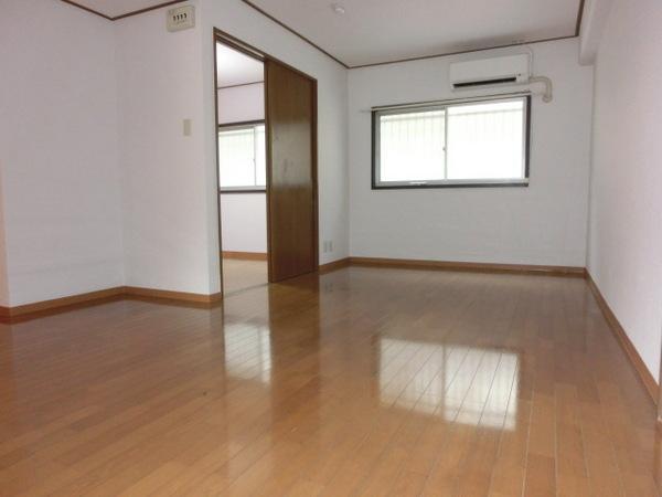 川端マンション