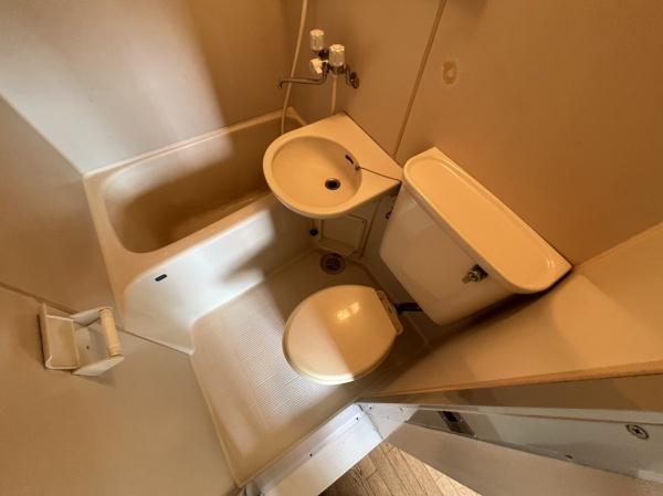 サンハイツ英