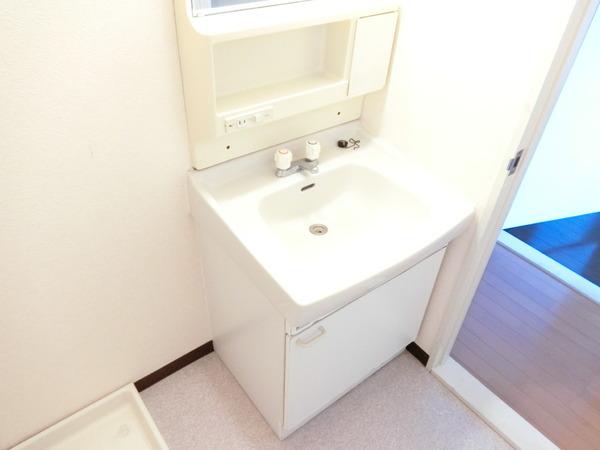 ドミール仲谷１号館