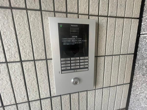 エクセレンシーアイ