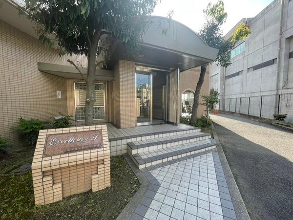 エクセレンシーアイ