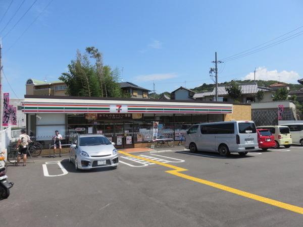 川西ハイツ(セブンイレブン富田林瀧谷不動店)