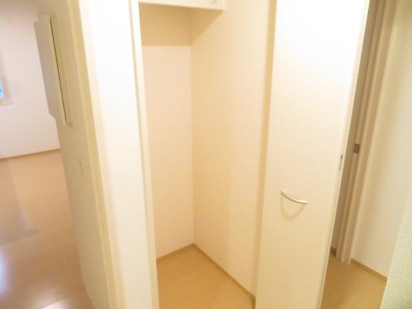 ファミールタカゼン　Ｅ棟