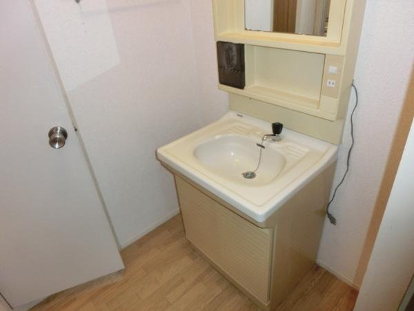 シャトードイワネ１２号棟