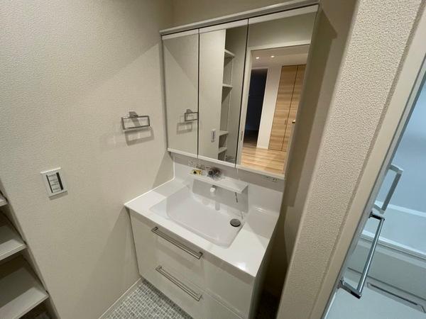 富田林市谷川町のマンション