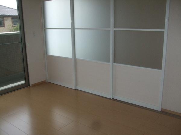 ファミールタカゼン　Ｅ棟