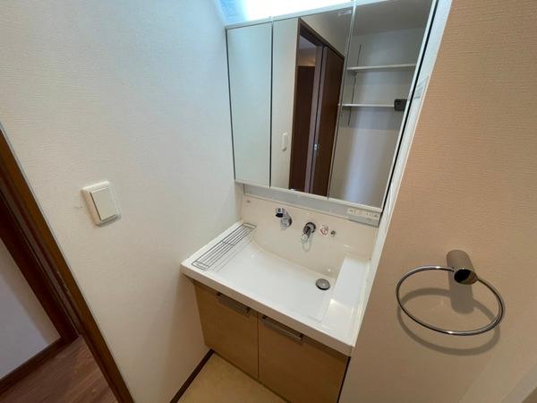 大阪狭山市東野西１丁目のマンション