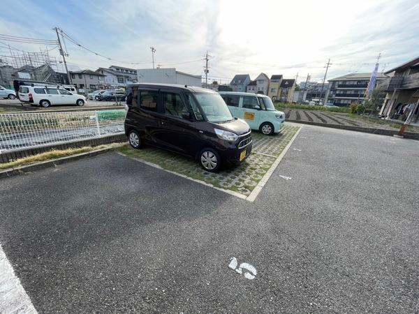 レオパレスレイクさやま