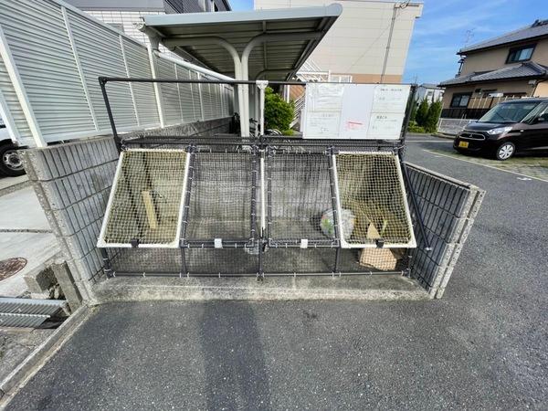レオパレスレイクさやま