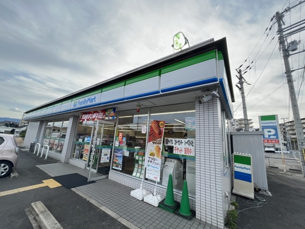 レオパレスサン・マック(ファミリーマート河内長野市町店)