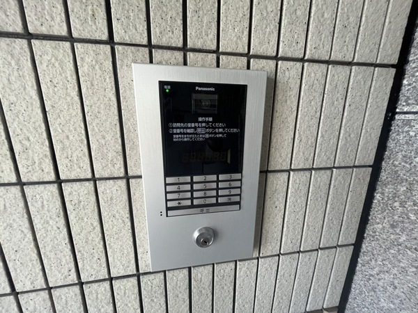 エクセレンシーアイ