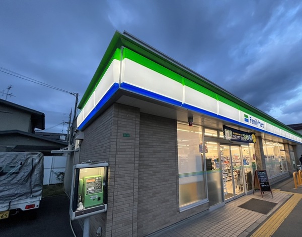 カーサKRM(ファミリーマート河内長野錦町店)