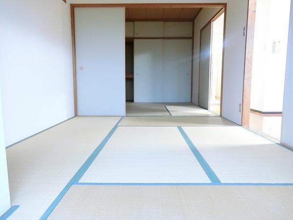 メゾンドール富田林