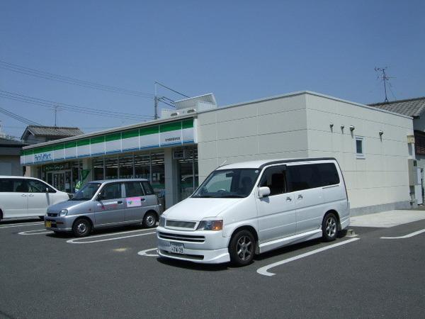 リーヴァ三日市(ファミリーマート河内長野喜多町店)