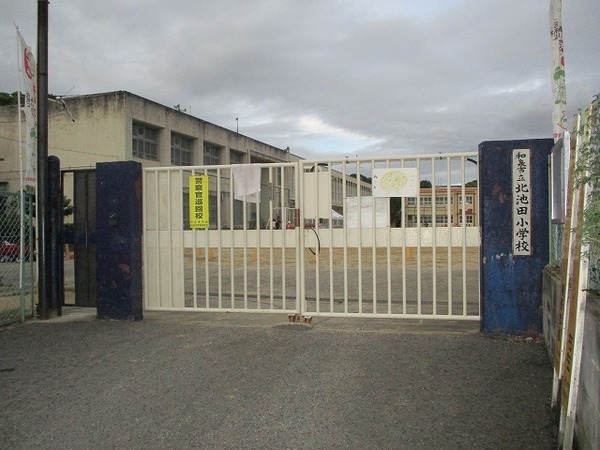 レオパレスコンフォート光明池(和泉市立北池田小学校)