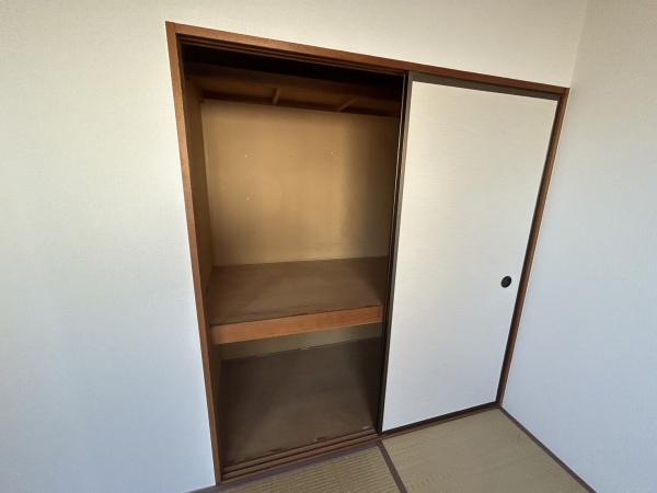 シャトードイワネＯ号館