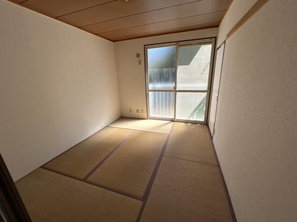 シャトードイワネＯ号館