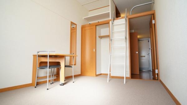 レオパレスレイクさやま