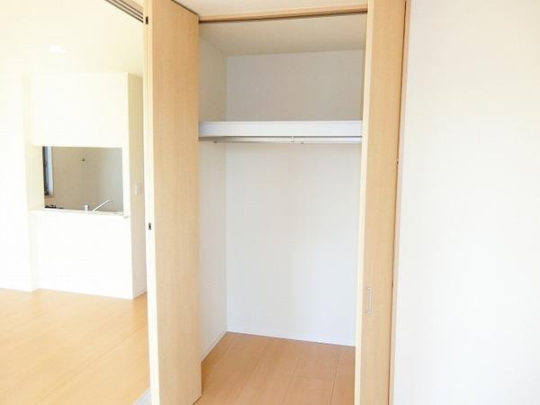 シャーメゾン　コモド